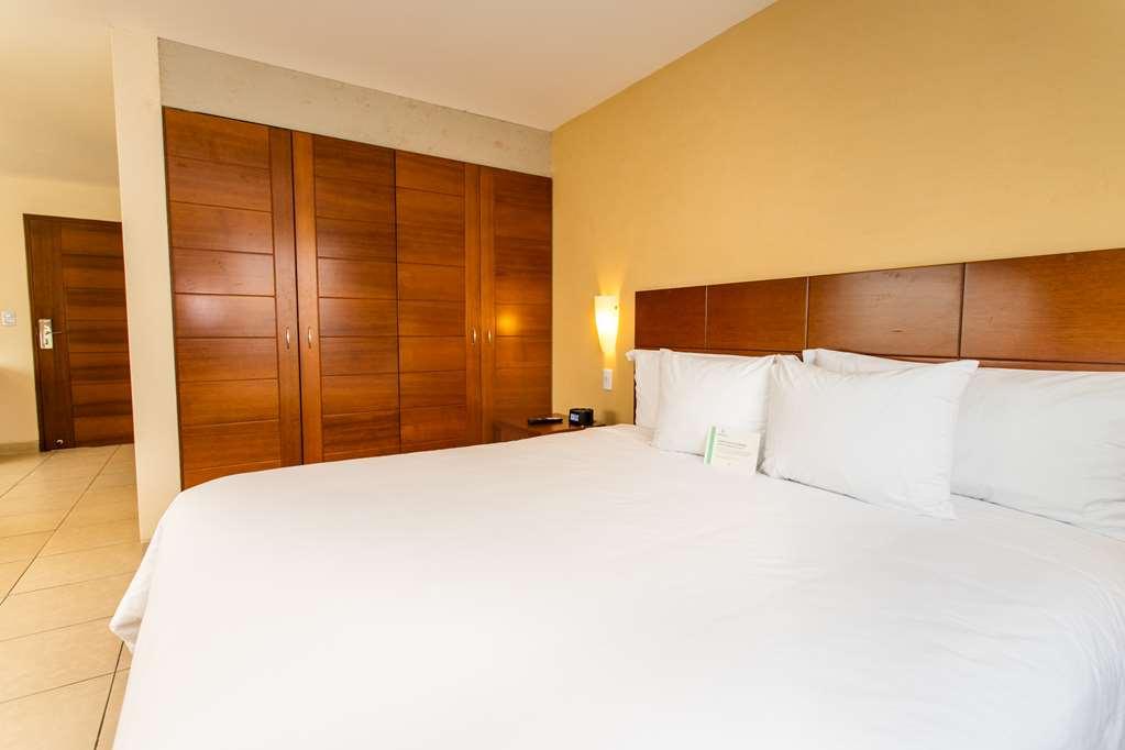 Wyndham Costa Del Sol Pucallpa Room photo A bedroom at the hotel