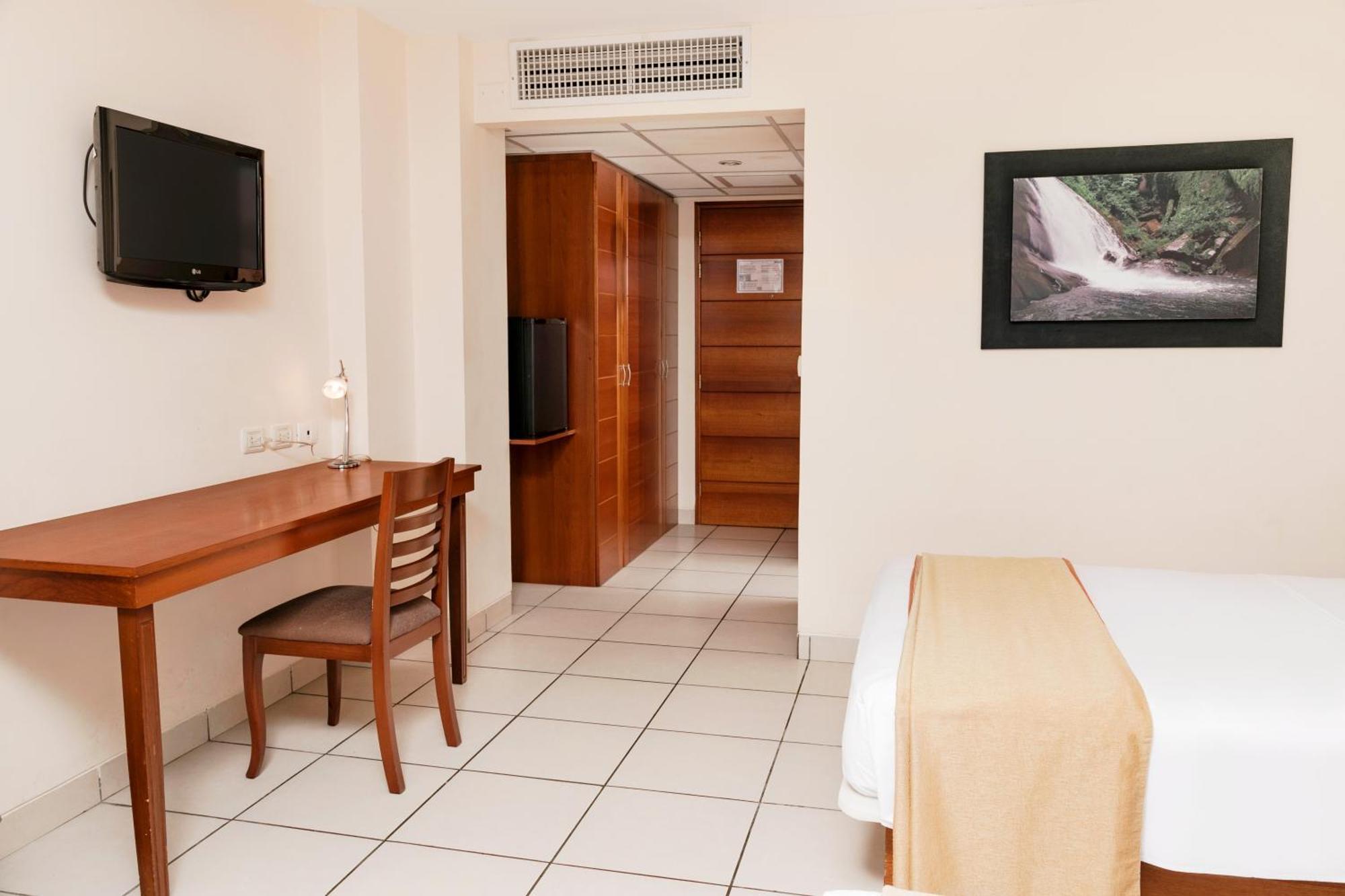 Wyndham Costa Del Sol Pucallpa Exterior photo