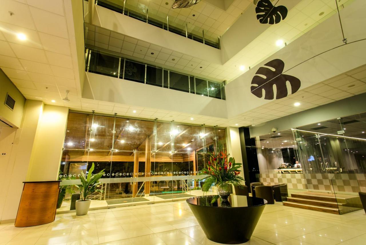 Wyndham Costa Del Sol Pucallpa Exterior photo Lobby